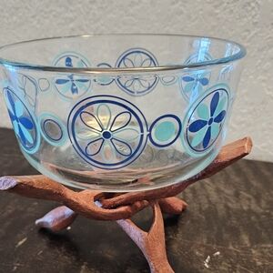 Vintage Pyrex 1980 Turquoise and Clear Medalion Bowl